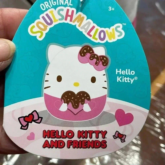 Squishmellow Sanrio hello kitty whith chocolate heart and bow8” - Picture 6 of 7